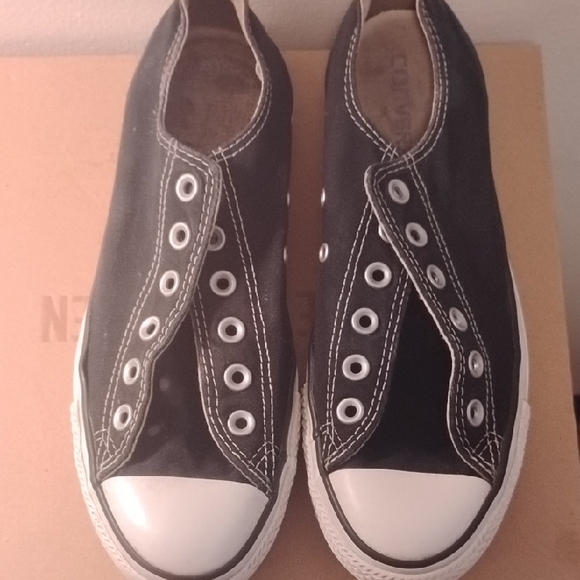 Converse Black and White Lace Up Sneakers - Picture 2 of 6